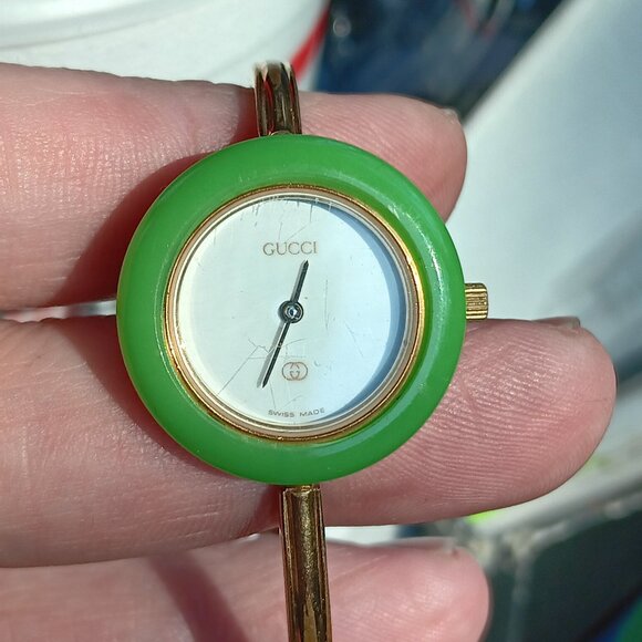 Vintage Gucci T1100 ladies watch with 12 interchangeable bezel rings - Picture 4 of 5